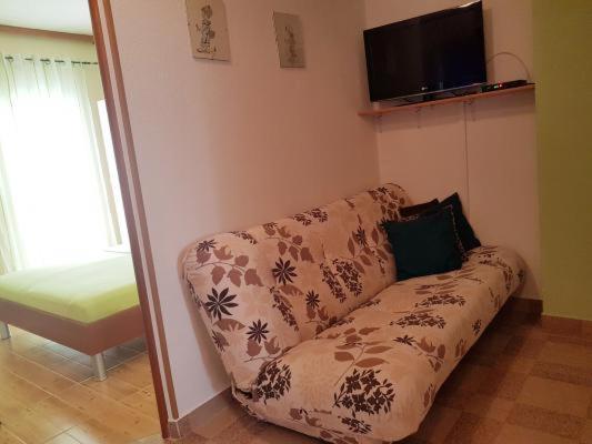 Ara-Kata Apartment บัชกา ภายนอก รูปภาพ